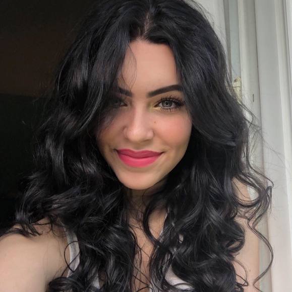 Meet your Posher, Heather - Picture 1 of 1